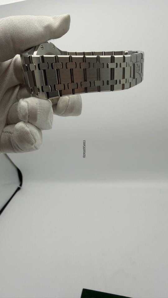 Audemars Piguet Royal Oak Selfwinding | Premium Swiss Watch – UAE